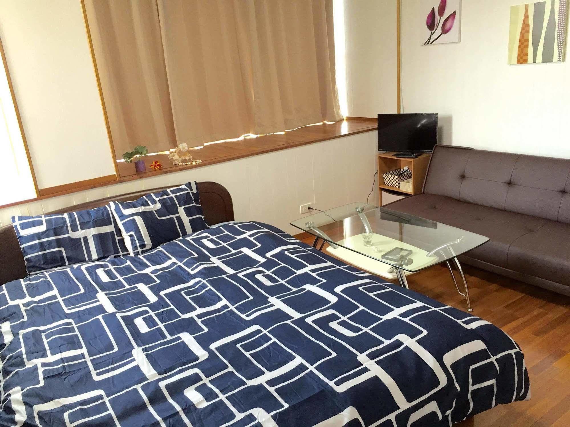 Guesthouse Seagull Village Мотобу Экстерьер фото