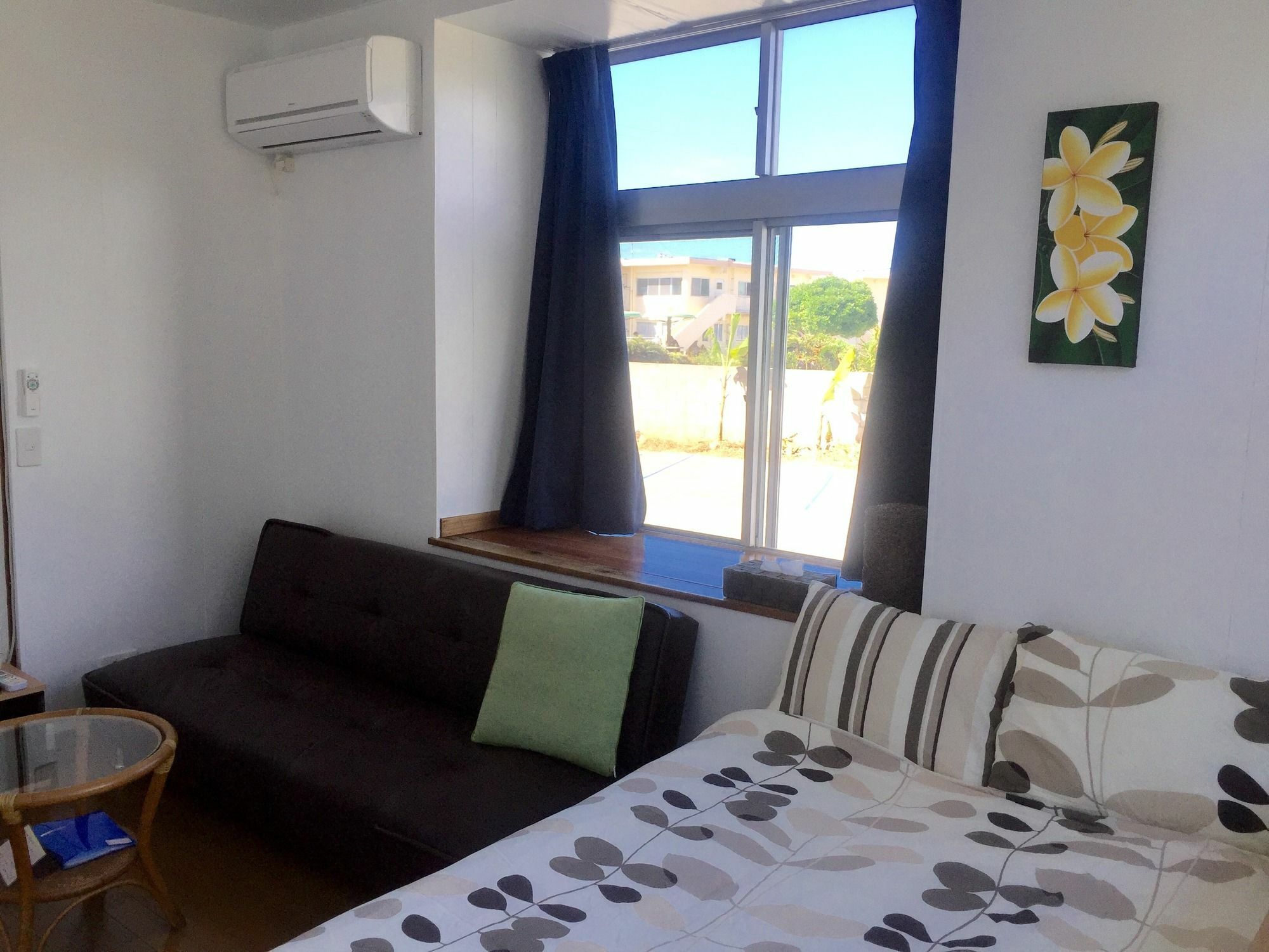 Guesthouse Seagull Village Мотобу Экстерьер фото